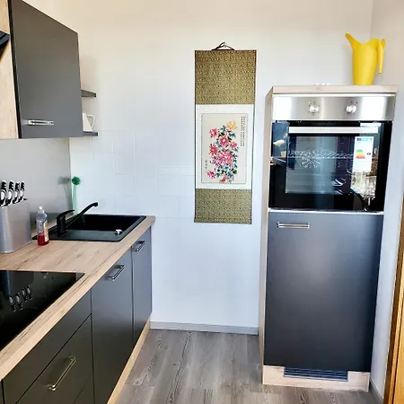 Renovated Balcony-apartment, Next To Forest, Indoor Fireplace, On Mountain, Free Parking *