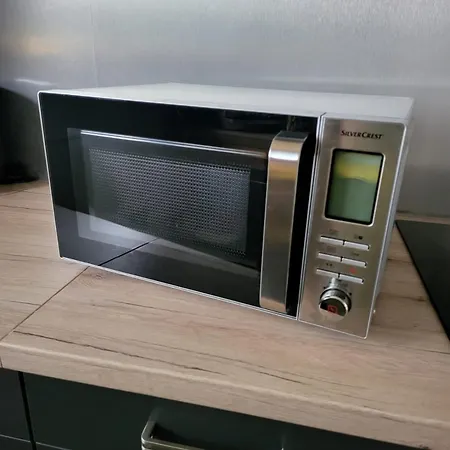 Renovated Balcony-apartment, Next To Forest, Indoor Fireplace, On Mountain, Free Parking דירה סכונאץ'