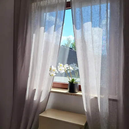 דירה Renovated Balcony-apartment, Next To Forest, Indoor Fireplace, On Mountain, Free Parking *