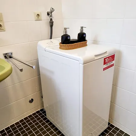 Renovated Balcony-apartment, Next To Forest, Indoor Fireplace, On Mountain, Free Parking דירה